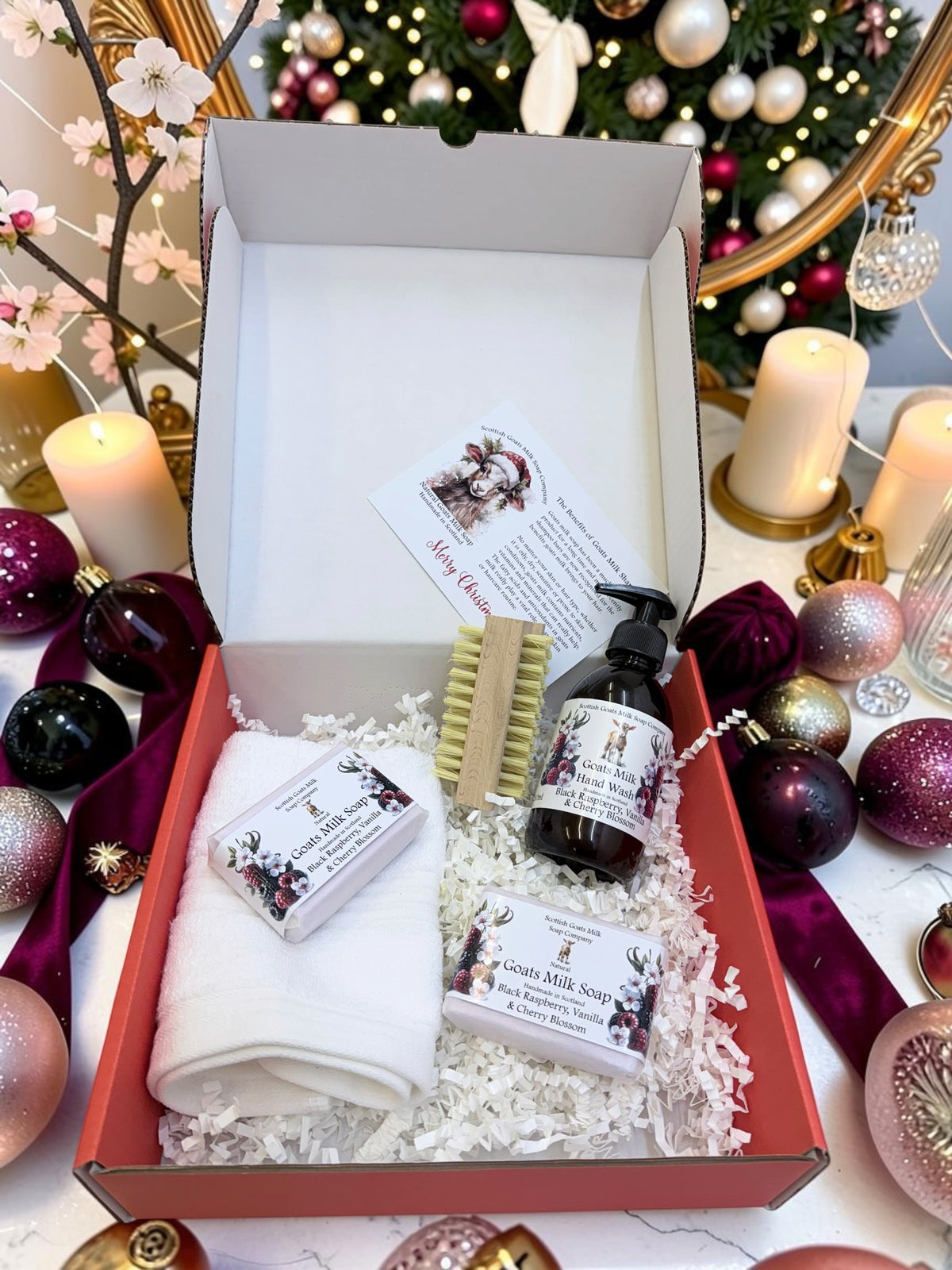 Deluxe Christmas Goats Milk Hand Wash (250ml) and Soap Bar Gift Set | 2 Scent Boxes to Choose From | Gift Boxed