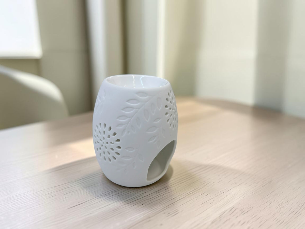 Beautiful White Ceramic Wax Melt & Oil Burner